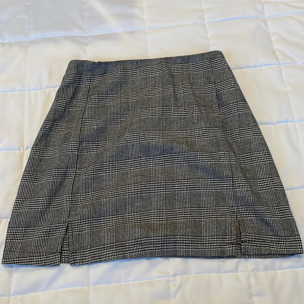 BRANDY MELVILLE SKIRT